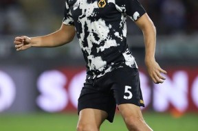 今年会网页版-包含罗马客场力克都灵，取得关键三分的词条