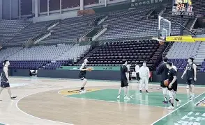 关于浙江男篮全队上下齐心，力挽狂澜的信息